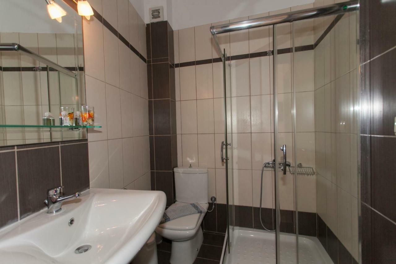 Siarbas Hotel Paralia Vrachou Luaran gambar
