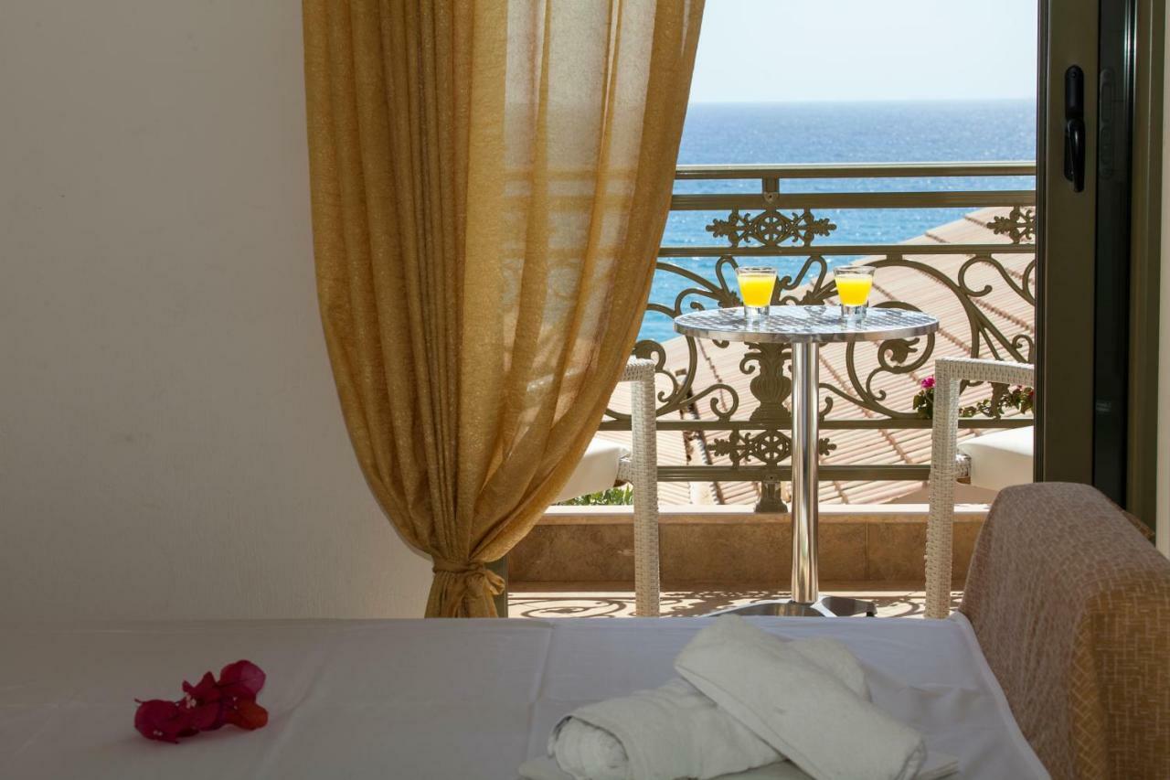Siarbas Hotel Paralia Vrachou Luaran gambar