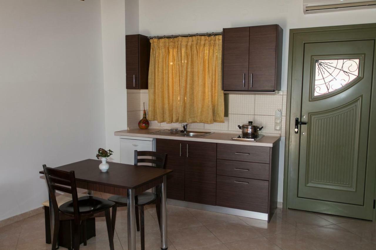 Siarbas Hotel Paralia Vrachou Luaran gambar