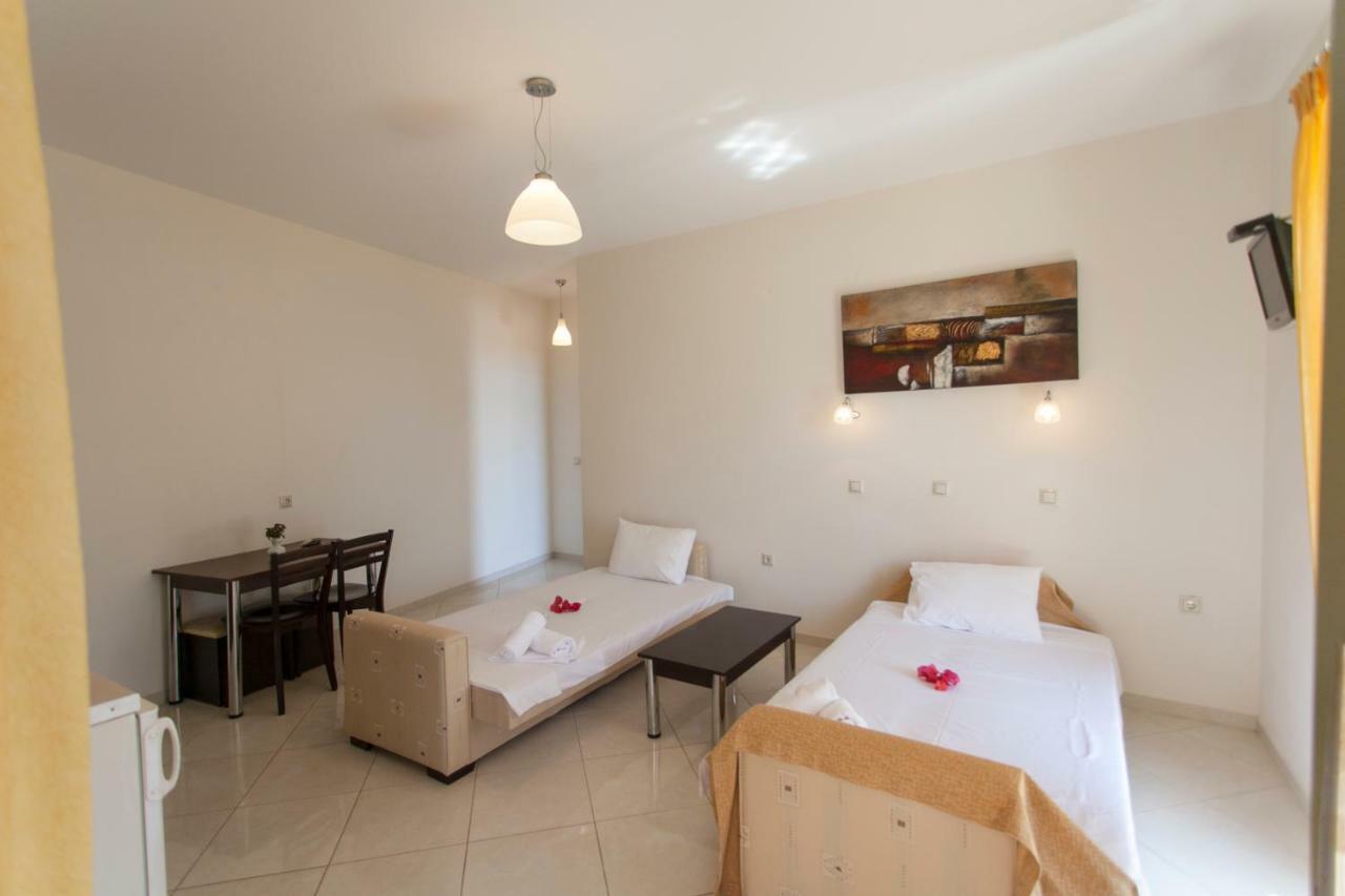 Siarbas Hotel Paralia Vrachou Luaran gambar