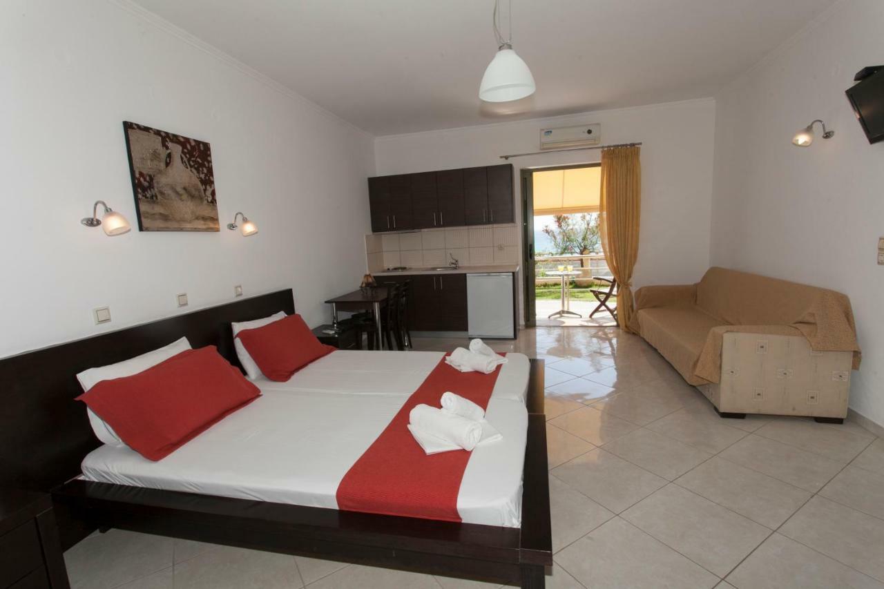Siarbas Hotel Paralia Vrachou Luaran gambar